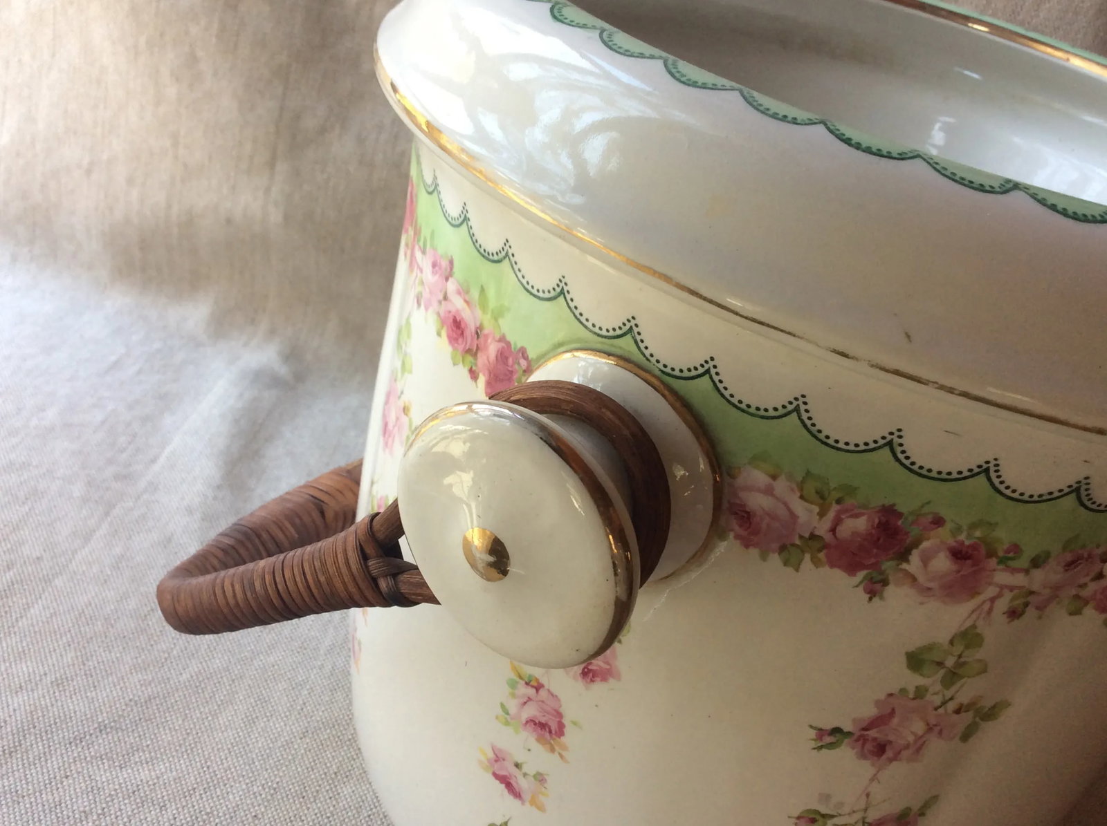 Royal Doulton Edwardian Rose Garland Jardinere / Ice Bucket - 12