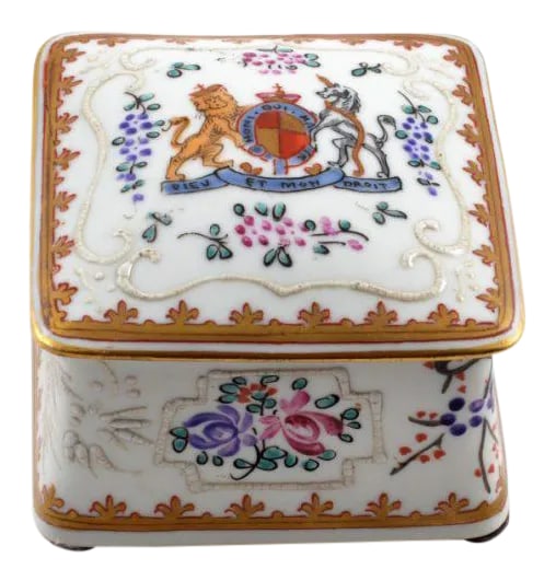 Antique 19th Century p.l. France Limoges Armorial Heraldic Porcelain Jewelry Box: This is a fine antique 19th century French hand painted square porcelain box with removable lid. Made by a P.L. Limoges France, lid and bottom of the box have a fleur-de-lis band around their