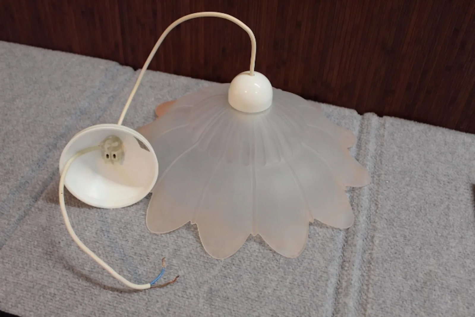 Pink and White Glass Flower Pendant Light | Kromer Leuchten - 10