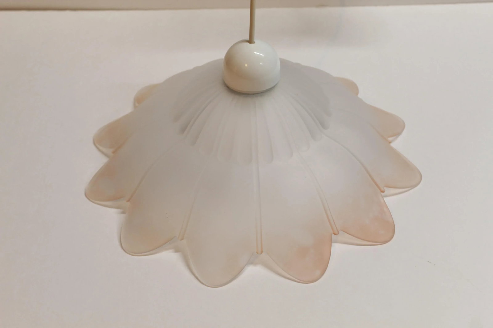 Pink and White Glass Flower Pendant Light | Kromer Leuchten - 7