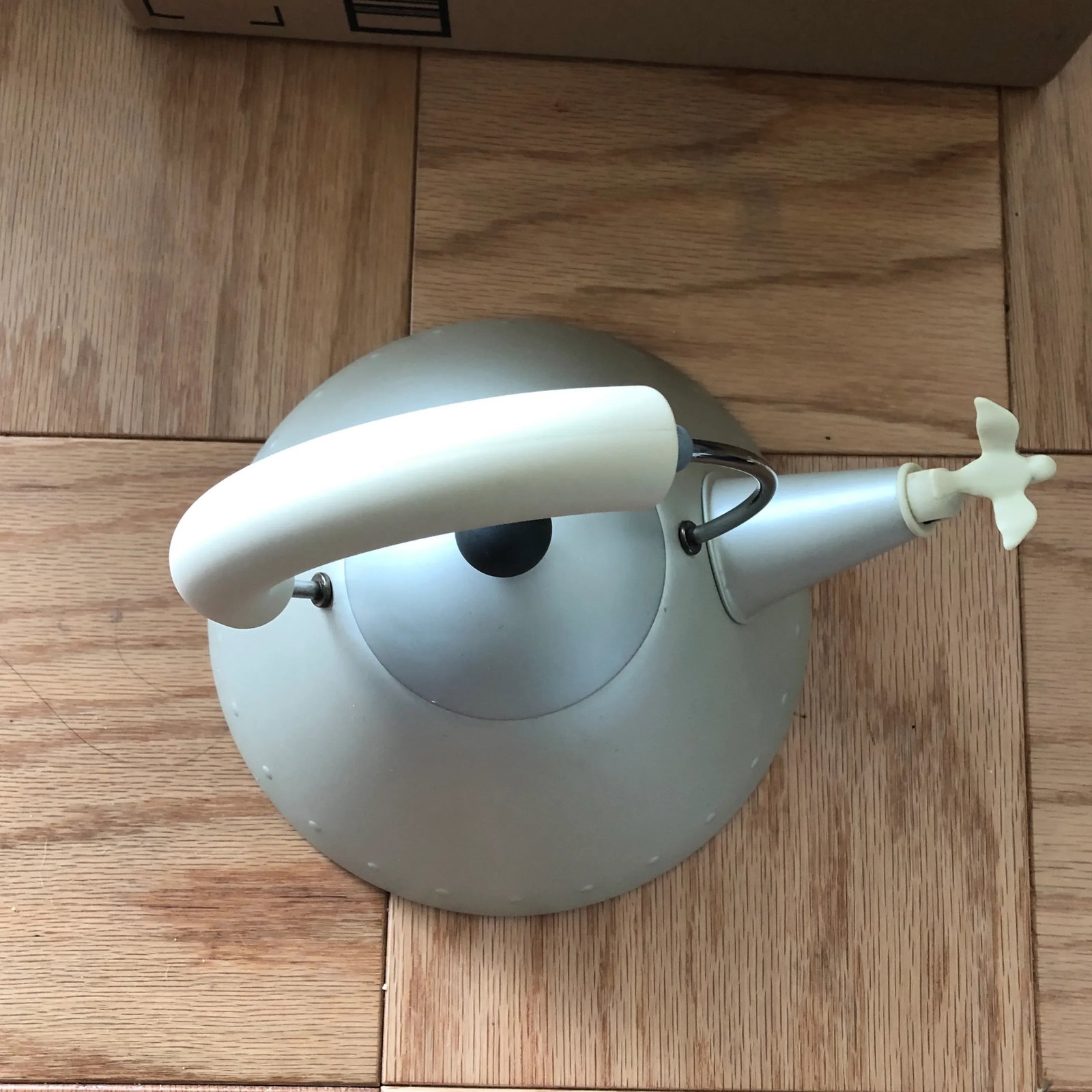 Michael Graves Anodized Steel Tea Kettle Alessi - 10