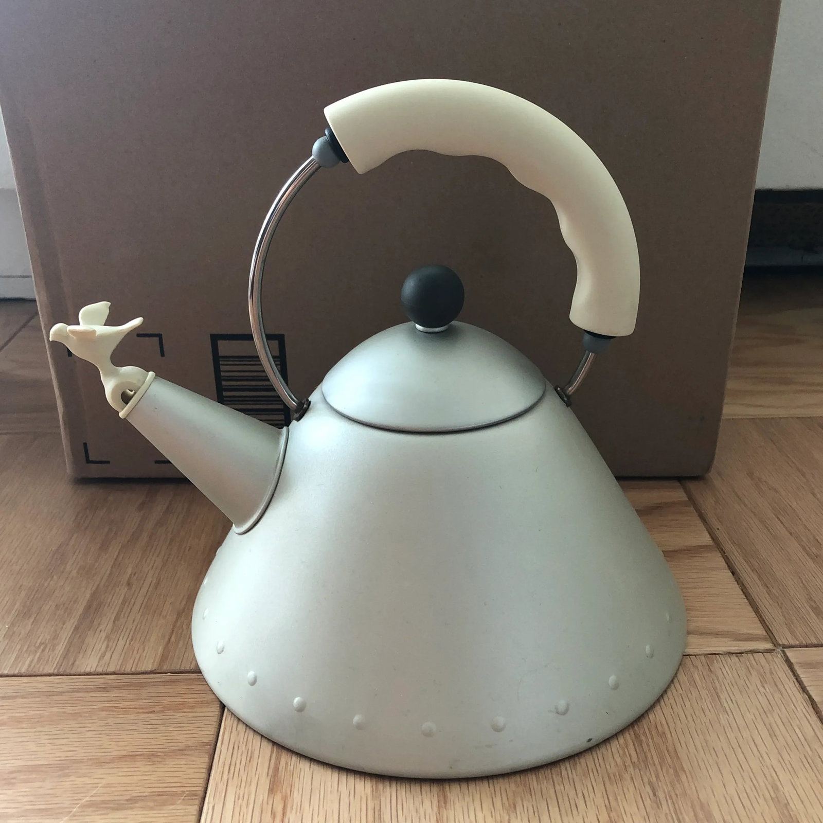 Michael Graves Anodized Steel Tea Kettle Alessi - 3