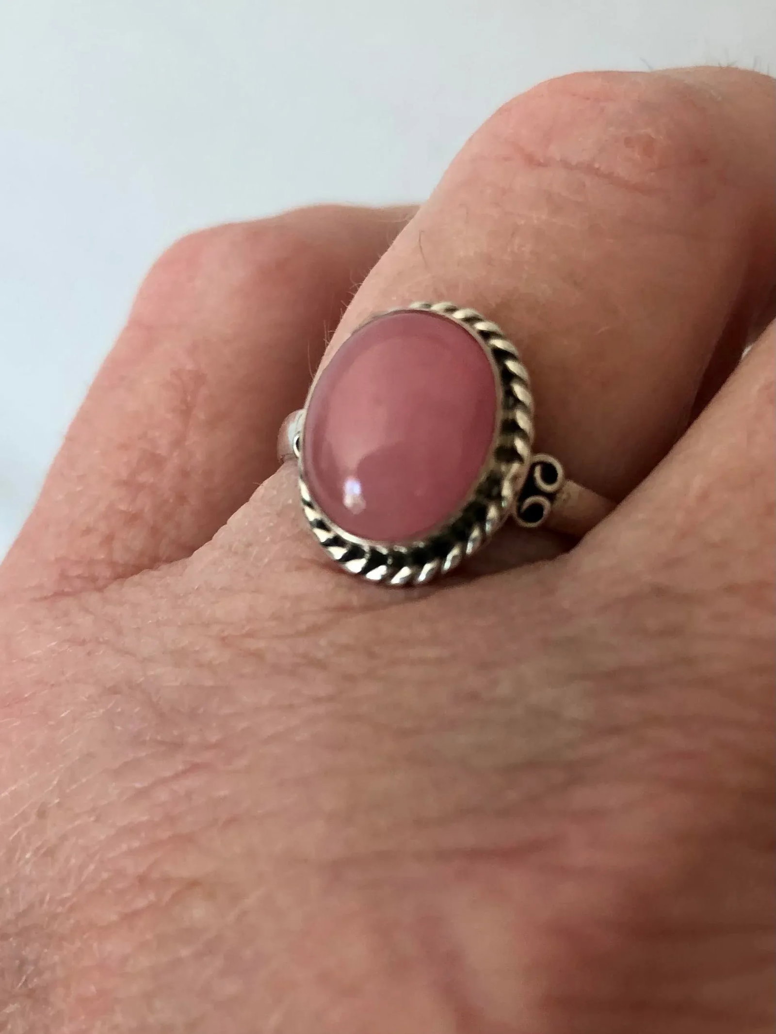 Vintage Rose Quartz Cabochon Stone and Sterling Ring (Size 9.5) - 8