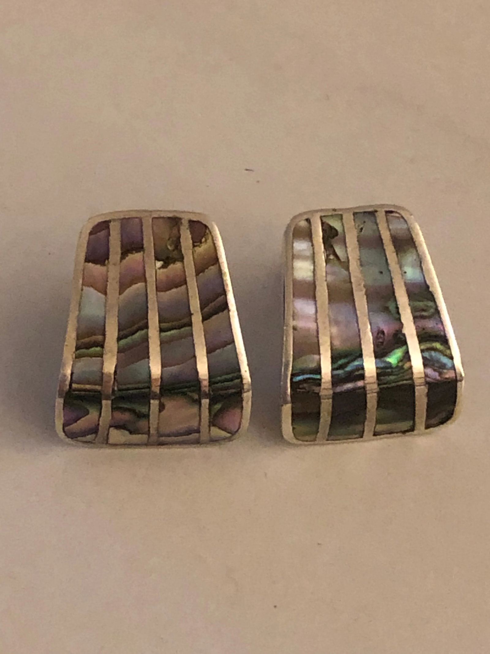 Mid 20th Century Vintage Mexican Abalone Shell Sterling Screw Back Earrings, A Pair - 7