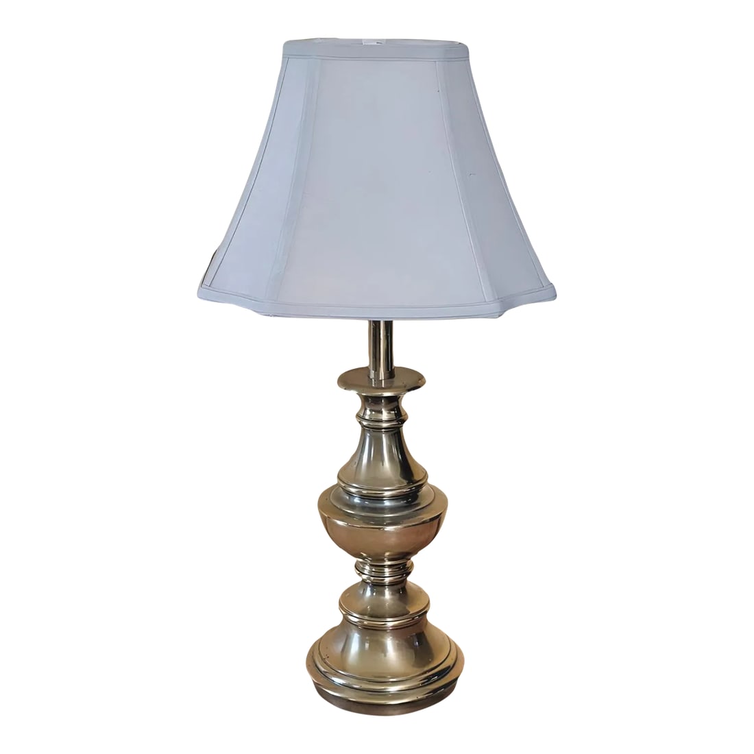 Mid-Century Modern Stiffel Brass Table Lamp With Shade: Traditional Stiffel brass table lamp with matching harp and finial made in the USA. The lamp is in very good condition with authentic original parts, materials, and design. This lamp is perfect for gi
