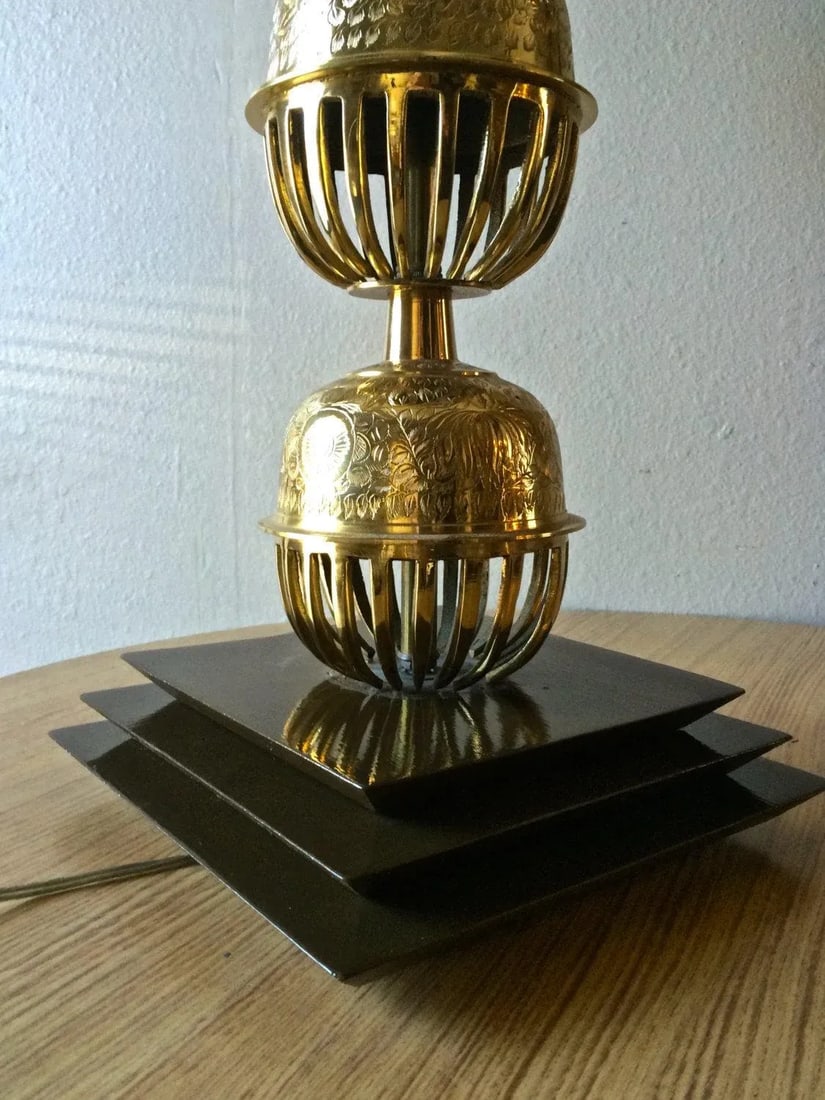 Large Brass Chinoiserie Table Lamp | Pagoda Base - 6