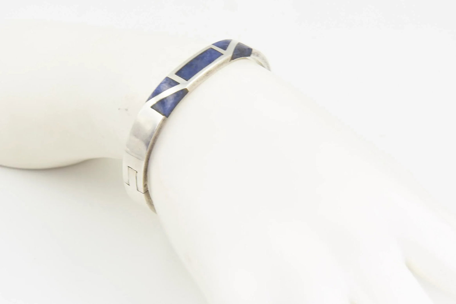 Late 20th Century Modernist Geometric Lapis Lazuli Sterling Silver Bangle Bracelet - 9