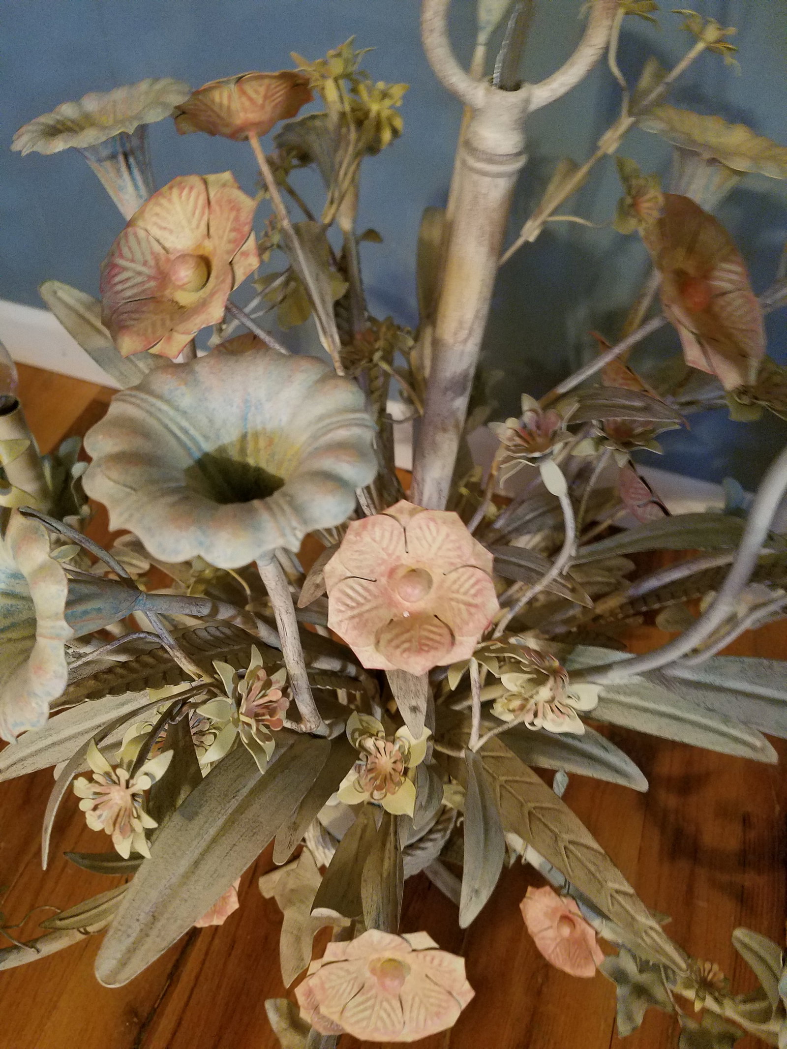 Large Early 21st Century Floral Tole Chandelier - 3