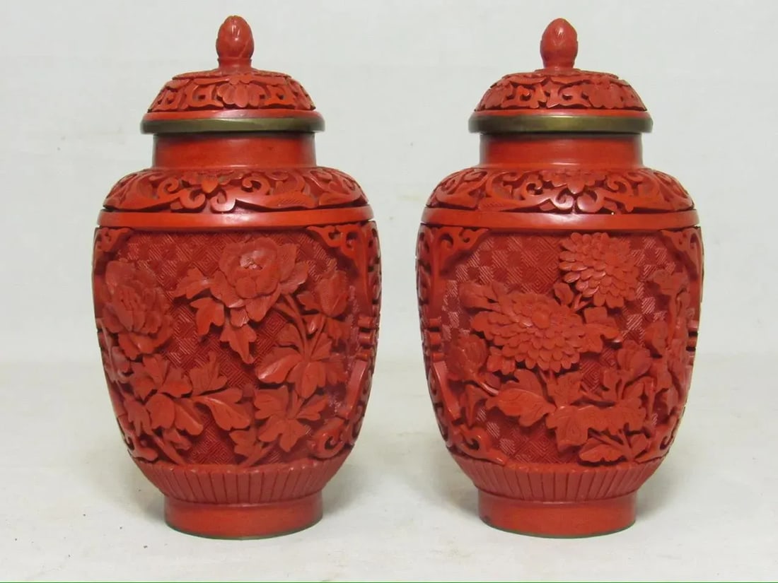 Pair of Chinese Cinnabar Lidded Vases - 10
