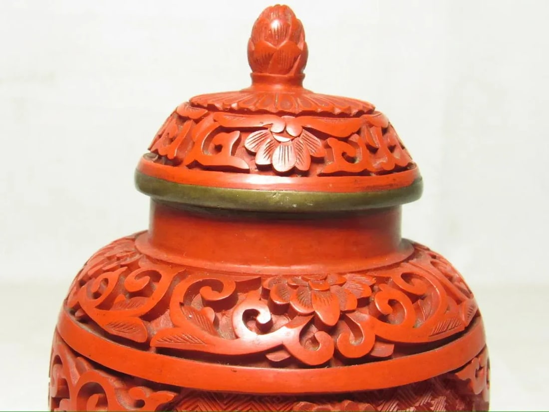 Pair of Chinese Cinnabar Lidded Vases - 3