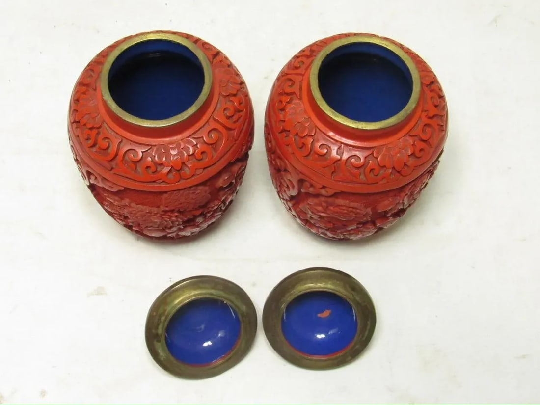 Pair of Chinese Cinnabar Lidded Vases - 5