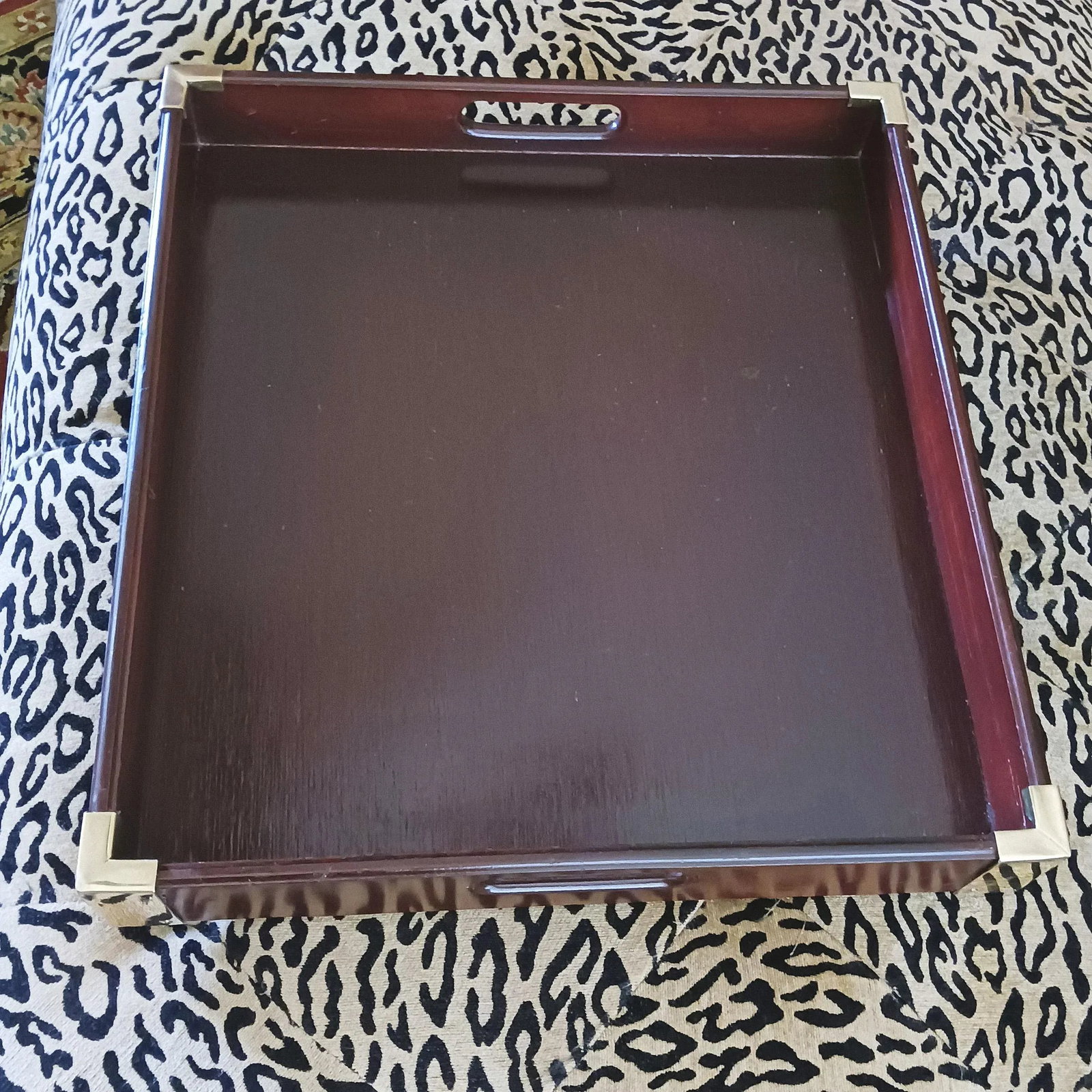 Mid 20th Century English Campaign-Style Mahogany Butler / Serving Tray With Brass Corners - 3