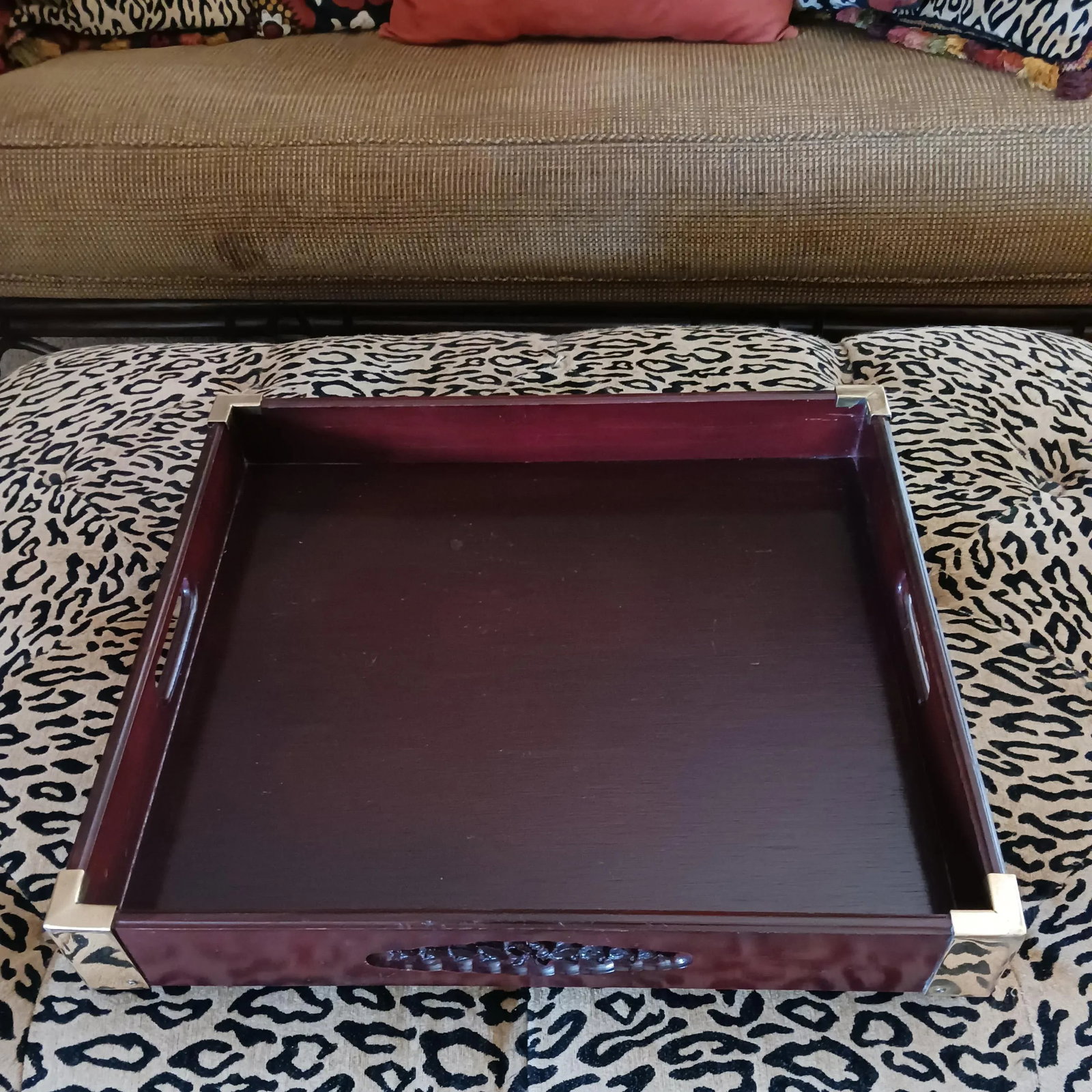 Mid 20th Century English Campaign-Style Mahogany Butler / Serving Tray With Brass Corners - 4