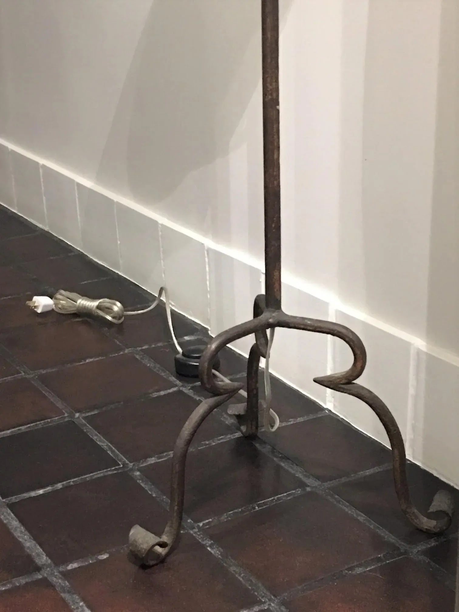 1960s Gilt Iron Standing Floor Lamp - 8