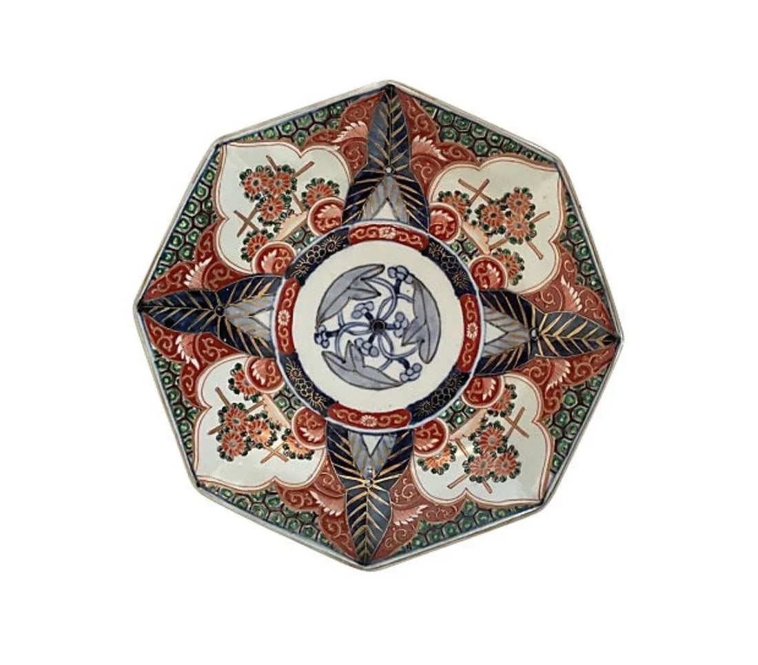 Japanese Imari Porcelain Octagonal Charger: Japanese Imari octagonal porcelain charger. No maker's mark. Age wear. Condition: Alterations: Original Condition Unaltered Imperfections: Some Imperfections Condition Notes: Wear consistent with age