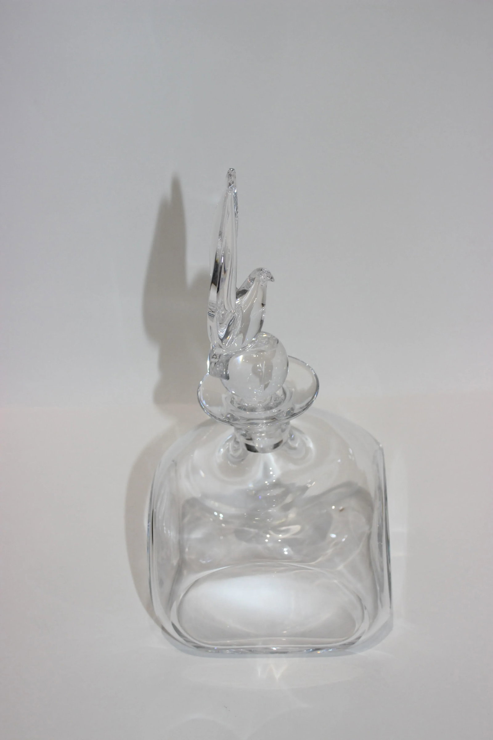 Steuben Lloyd Atkins Eagle Decanter Signed - 4