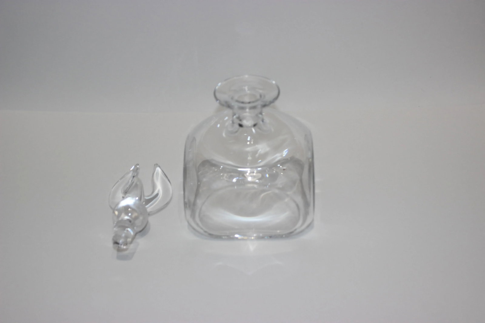 Steuben Lloyd Atkins Eagle Decanter Signed - 7