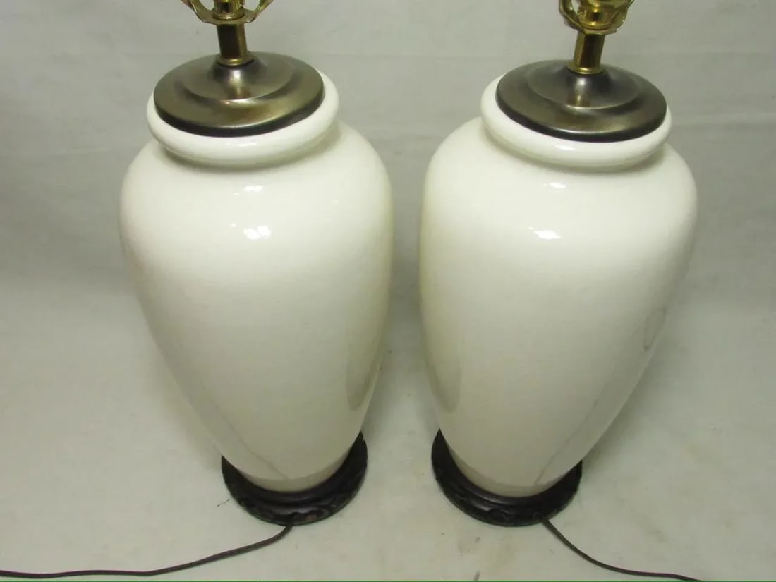 Pair of White Porcelain Vase Lamps - 5