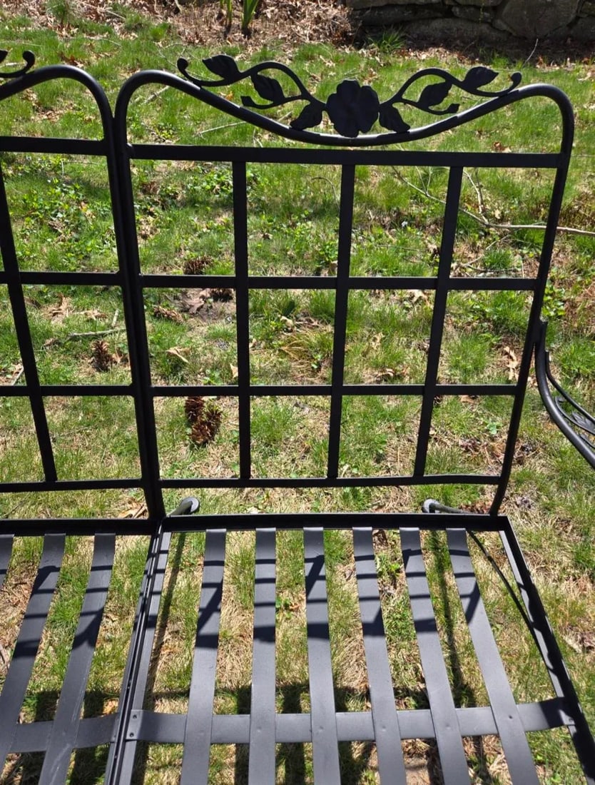Vintage Woodard Wrought Iron Outdoor Patio Furniture - 6