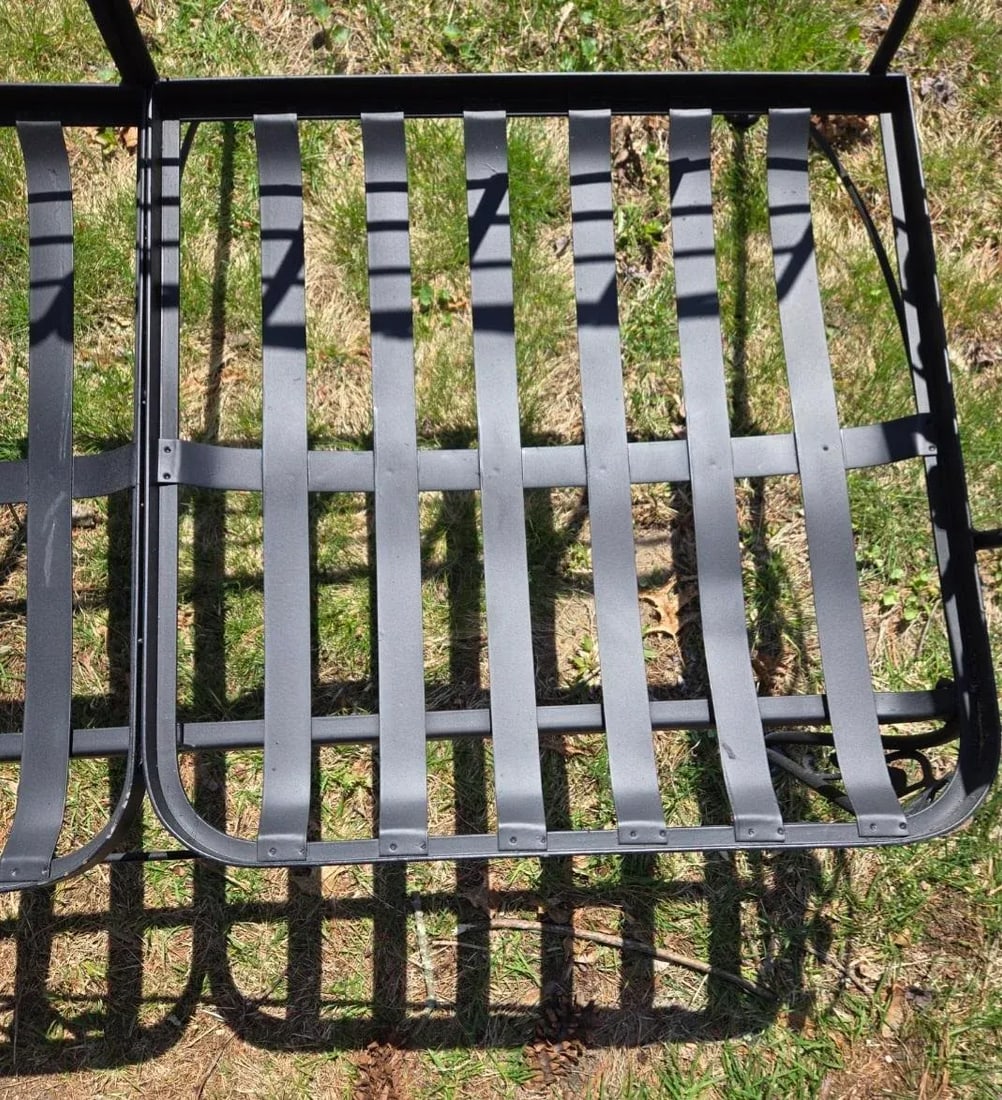 Vintage Woodard Wrought Iron Outdoor Patio Furniture - 7