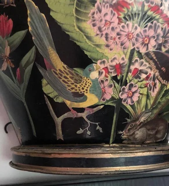 Flora and Fauna Decoupage Metal Grape Hod - 10