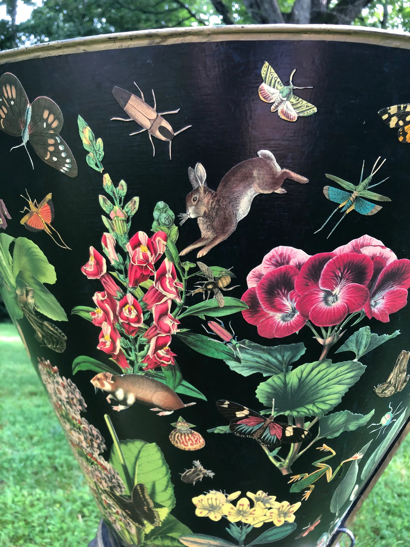 Flora and Fauna Decoupage Metal Grape Hod - 4