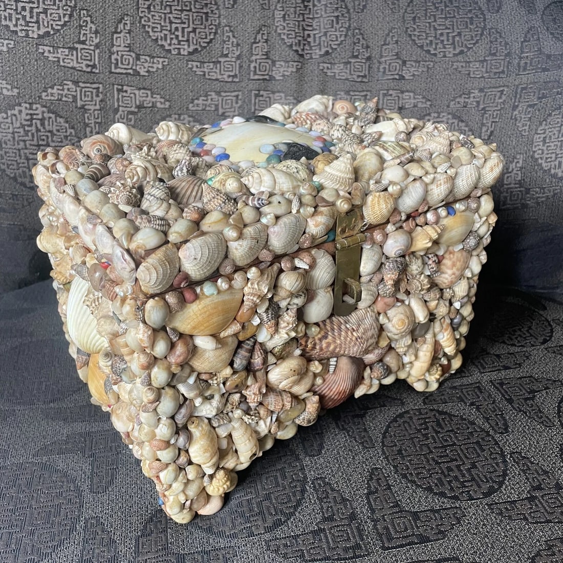 Early 20th Century Shell Encrusted Jewelry/Sewing Box - 3