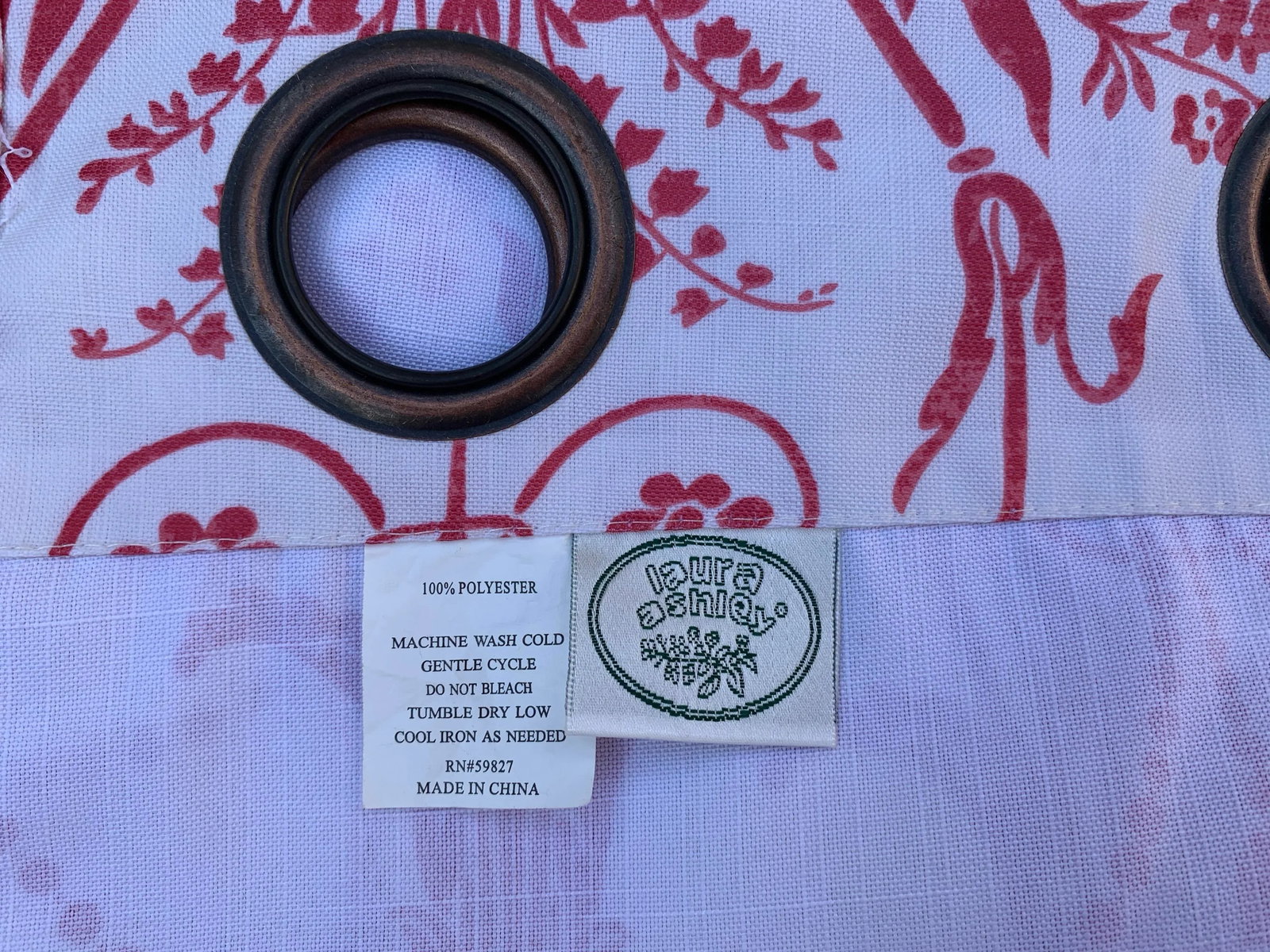 Vintage 1980s Laura Ashley Red Toile Flower Bouquet Curtains- a Pair - 2