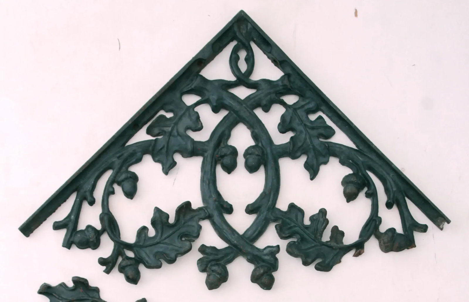 Vintage Acorn & Maple Leaf Cast Iron Brackets, Pair - 4