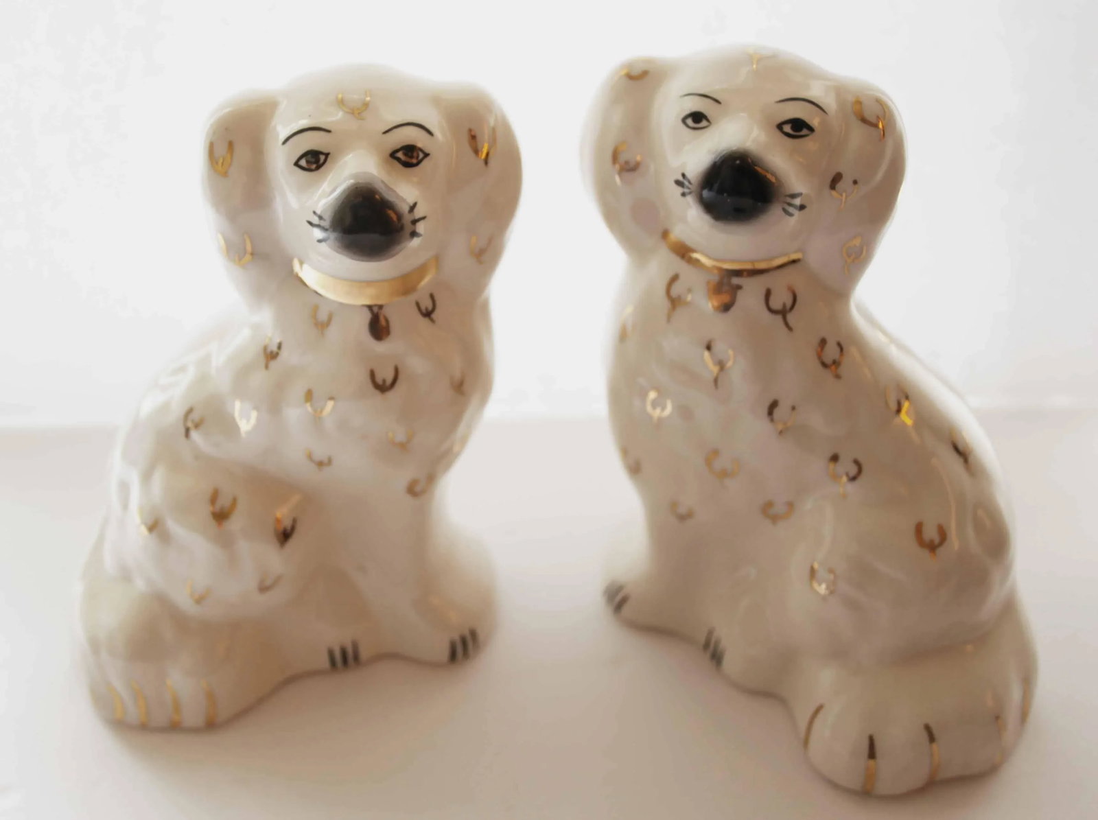 Vintage Staffordshire Style Dogs - A Pair - 2