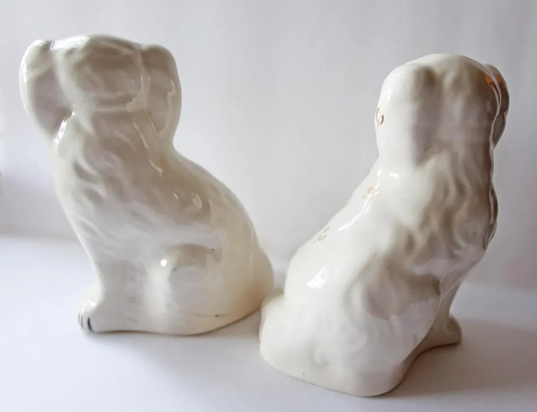 Vintage Staffordshire Style Dogs - A Pair - 4