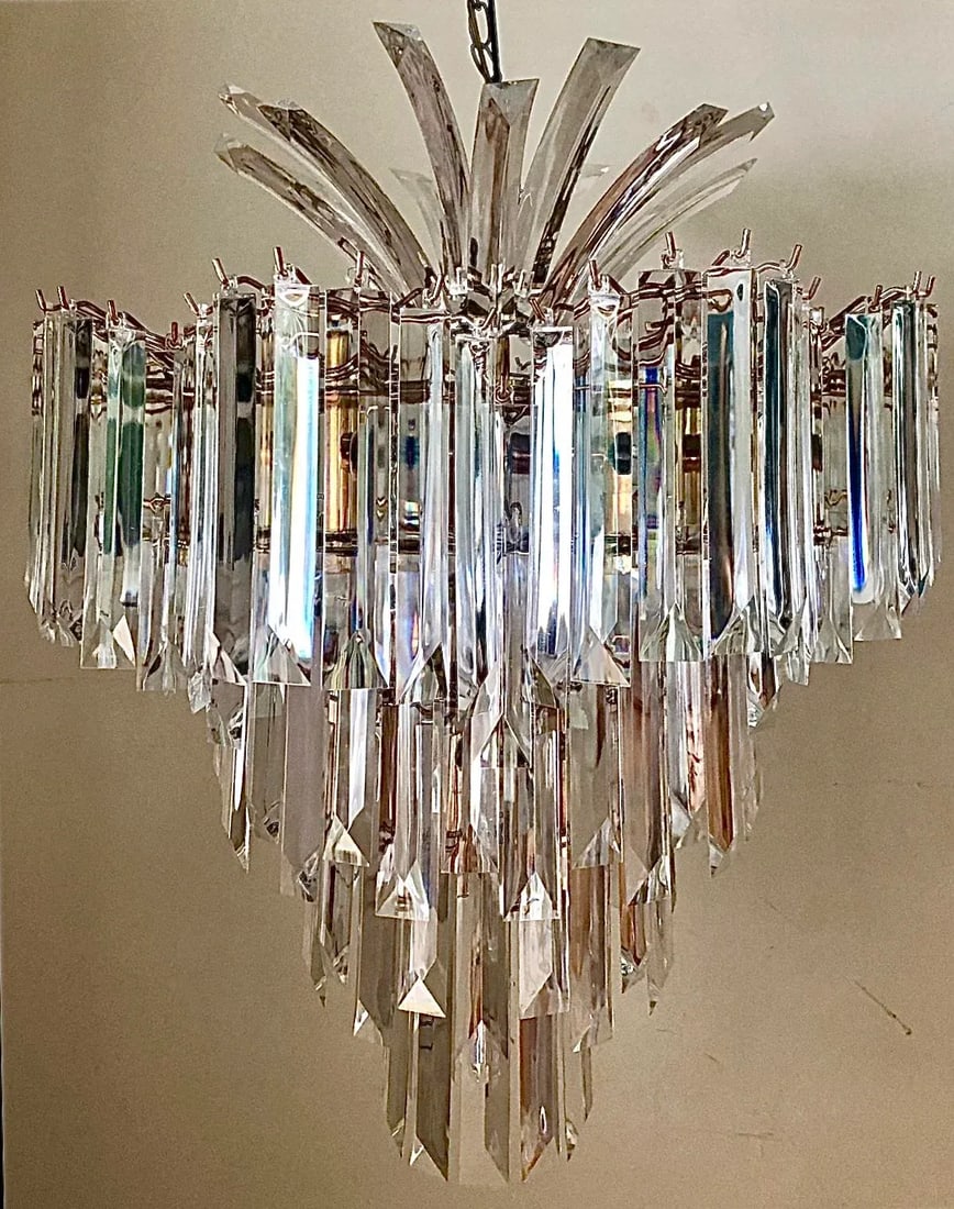 1960s Five-Tier Lucite Palm Chandelier - 6