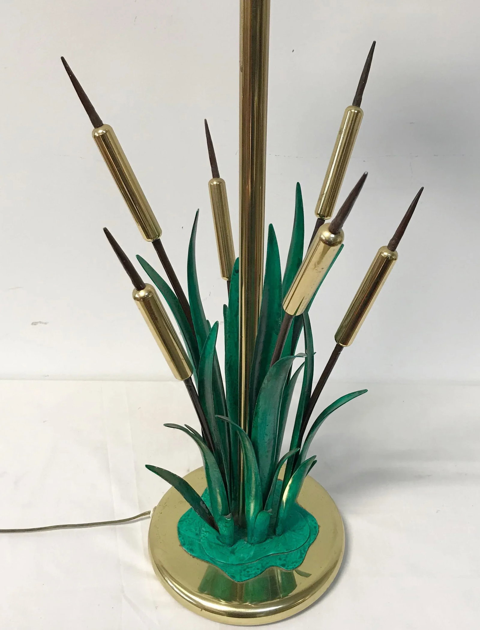 1970s Brass and Enamel Cattail Table Lamp - 3