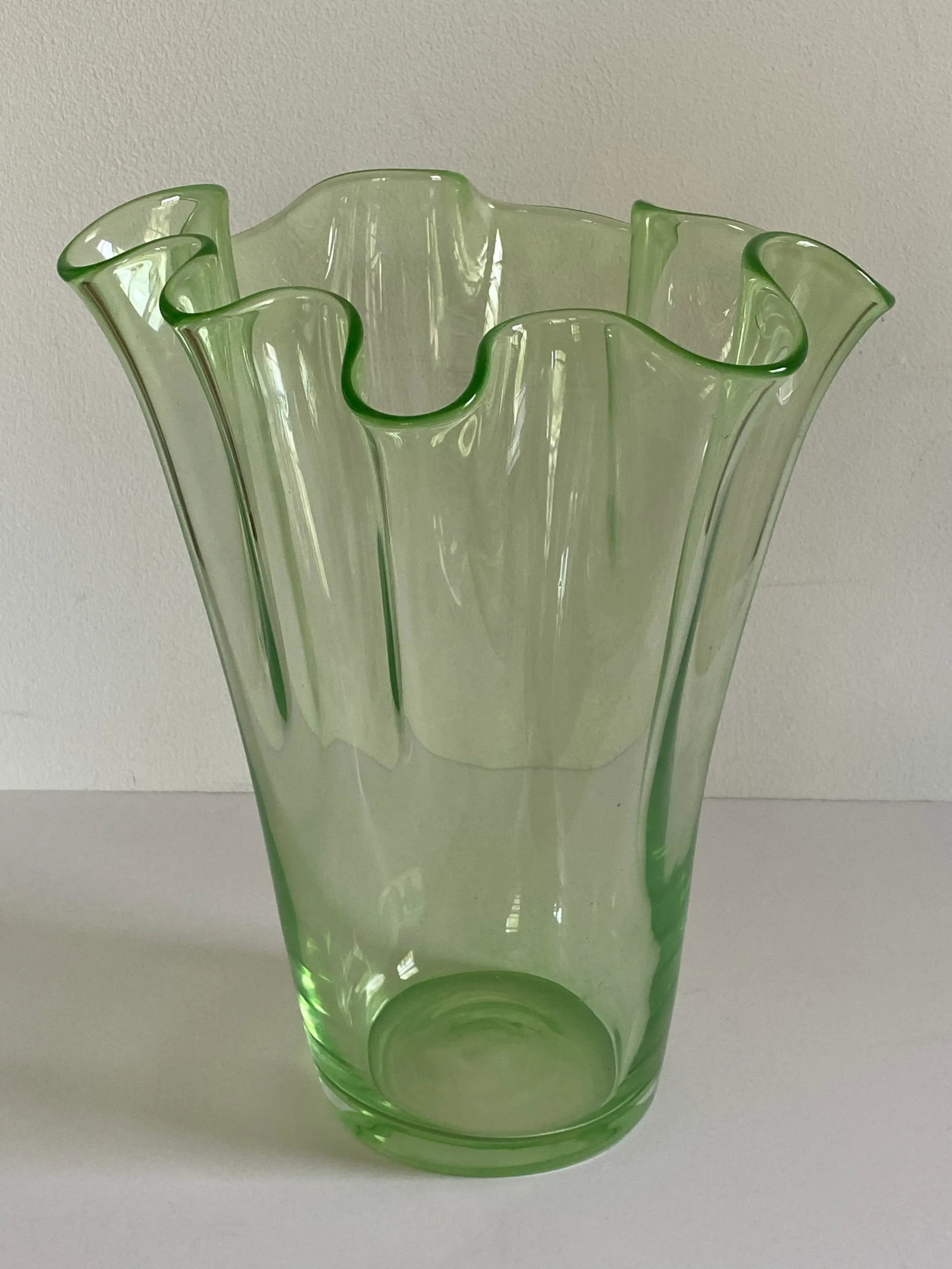 Mid-Century Italian Fazzoletto Green Murano Glass Vase - 13
