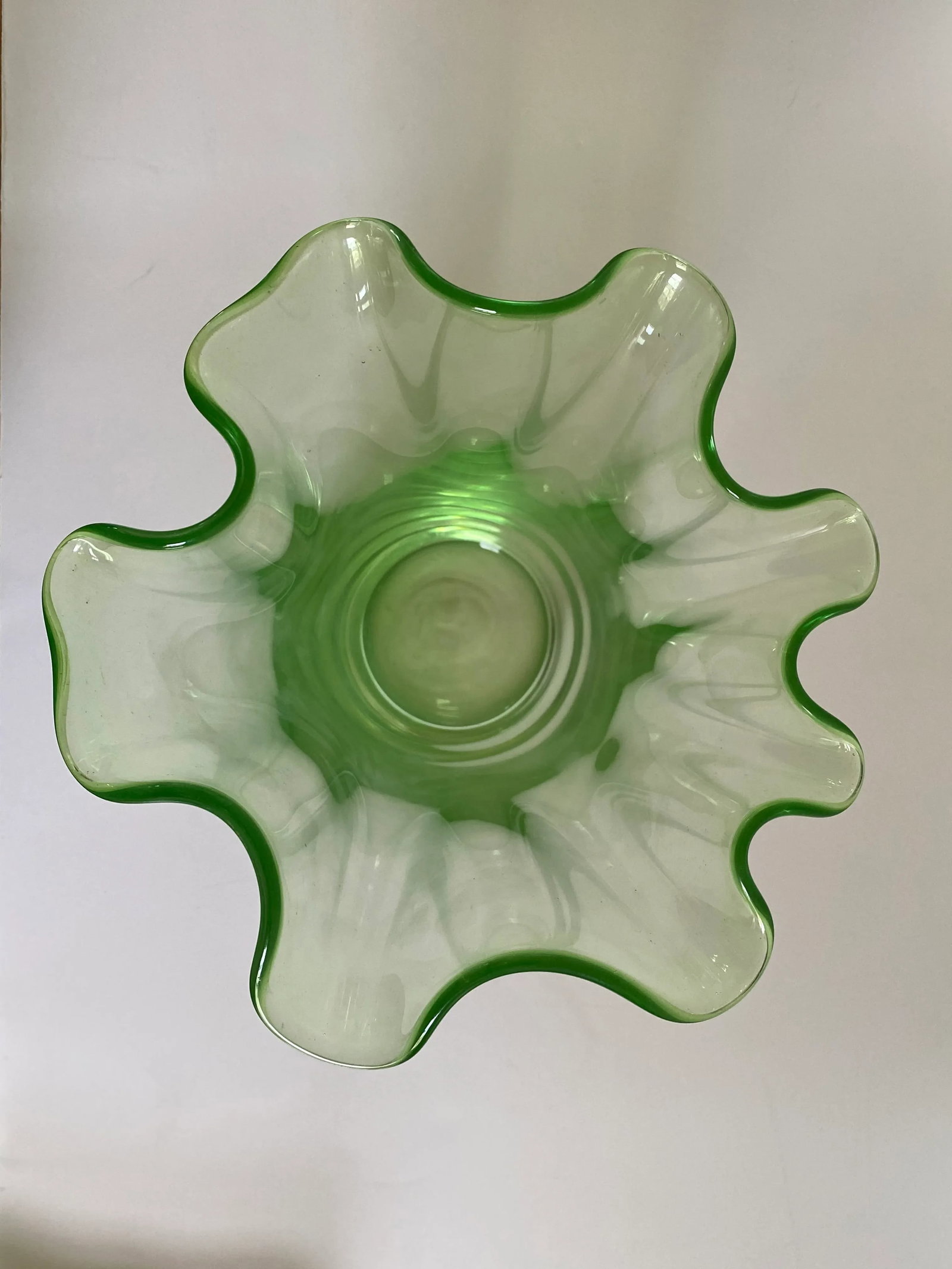 Mid-Century Italian Fazzoletto Green Murano Glass Vase - 4