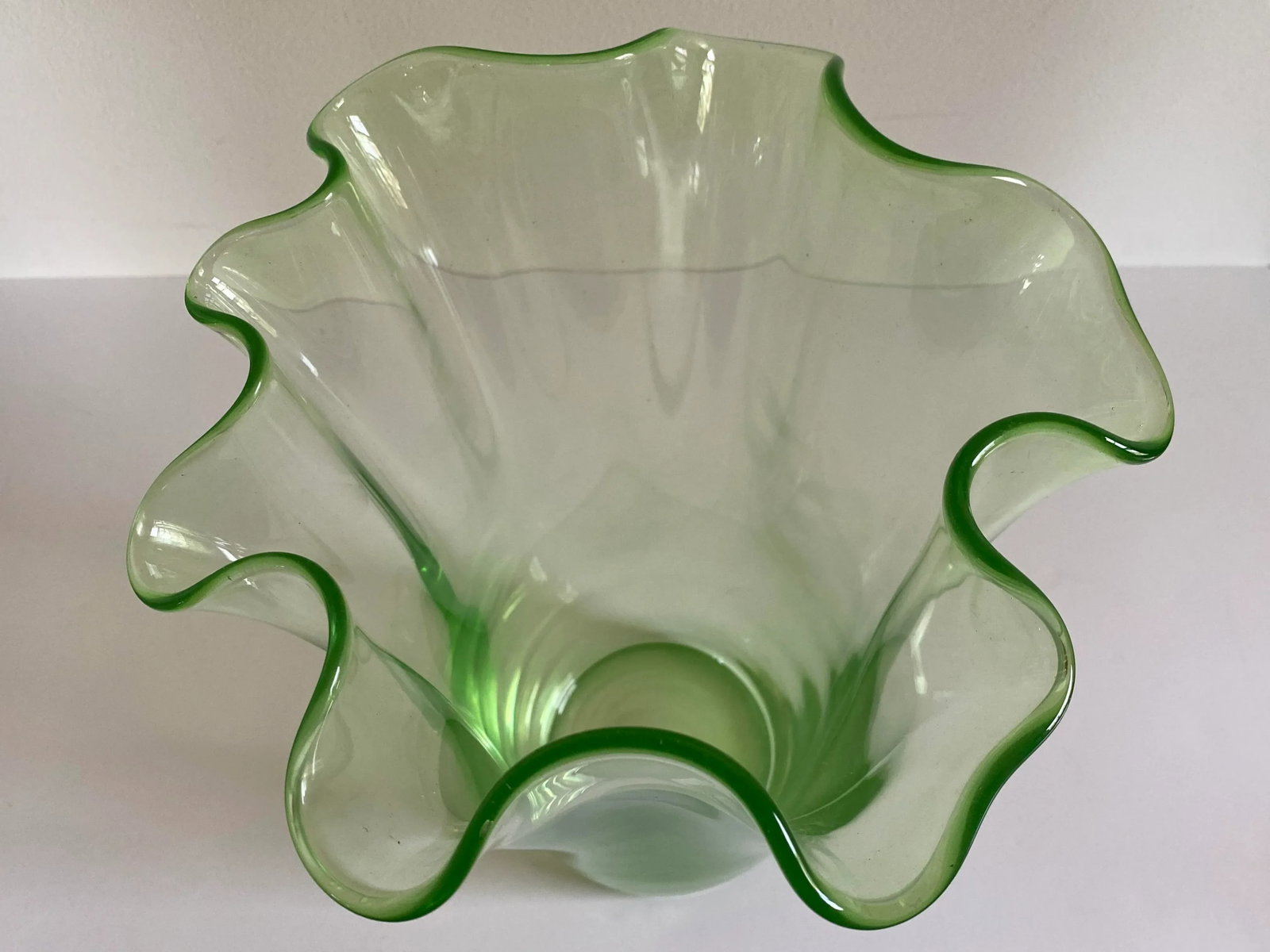 Mid-Century Italian Fazzoletto Green Murano Glass Vase - 5