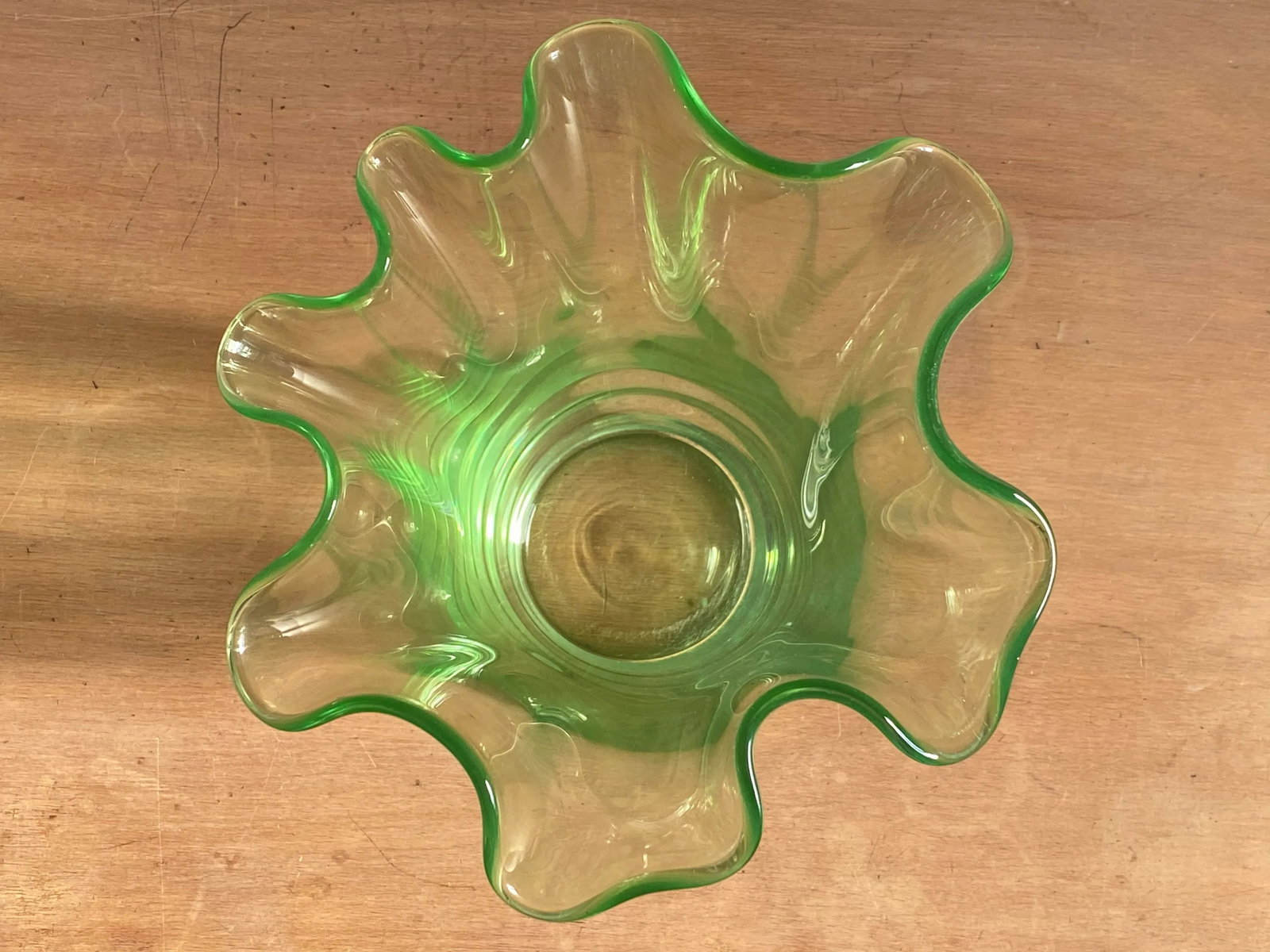 Mid-Century Italian Fazzoletto Green Murano Glass Vase - 9
