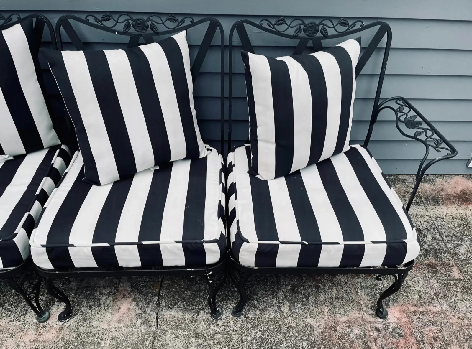 Vintage Woodard Outdoor Patio Sofa with Striped Cushions & Pillows - 5