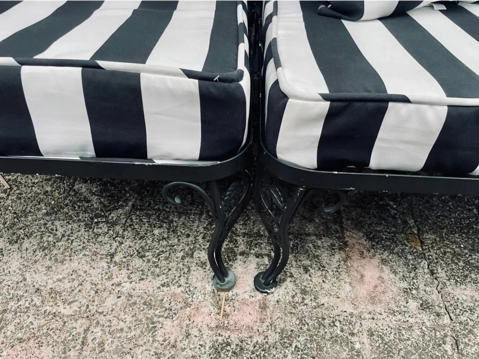 Vintage Woodard Outdoor Patio Sofa with Striped Cushions & Pillows - 6