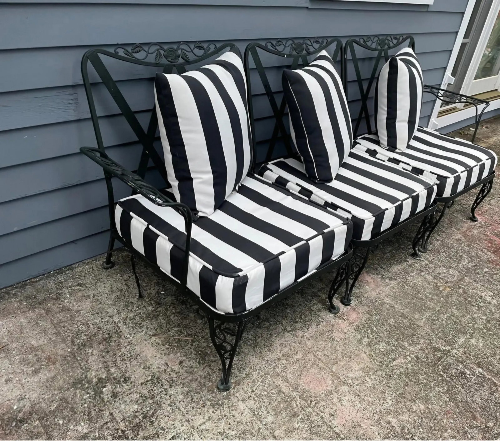 Vintage Woodard Outdoor Patio Sofa with Striped Cushions & Pillows - 8