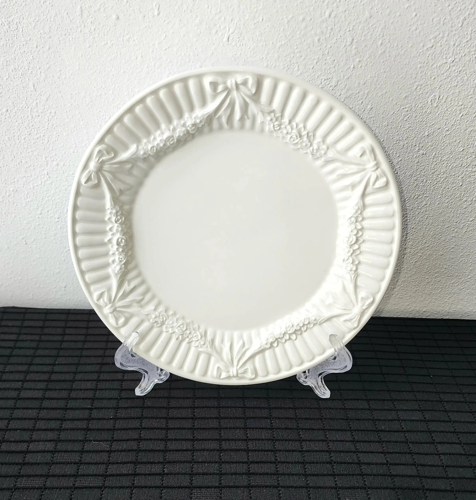 1990s Tiffany & Co. White Garland Dessert/Salad Plates - Set of 11 - 6