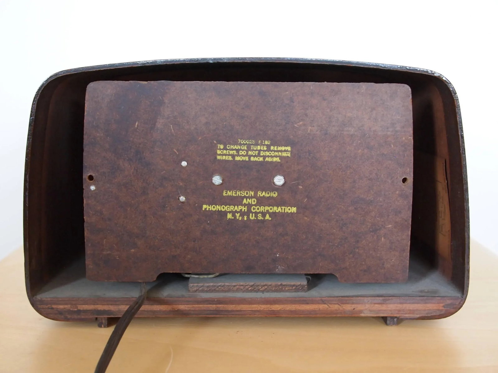 Vintage Eames Emerson 588a Radio, Walnut Bent Plywood, Mid-Century Modern, Retro Mad Men Era - 8