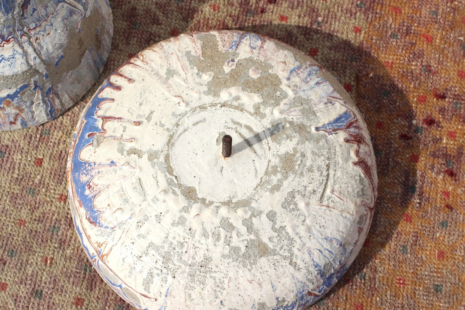 1930s Ozark Roadside Pottery Bird Bath - 7