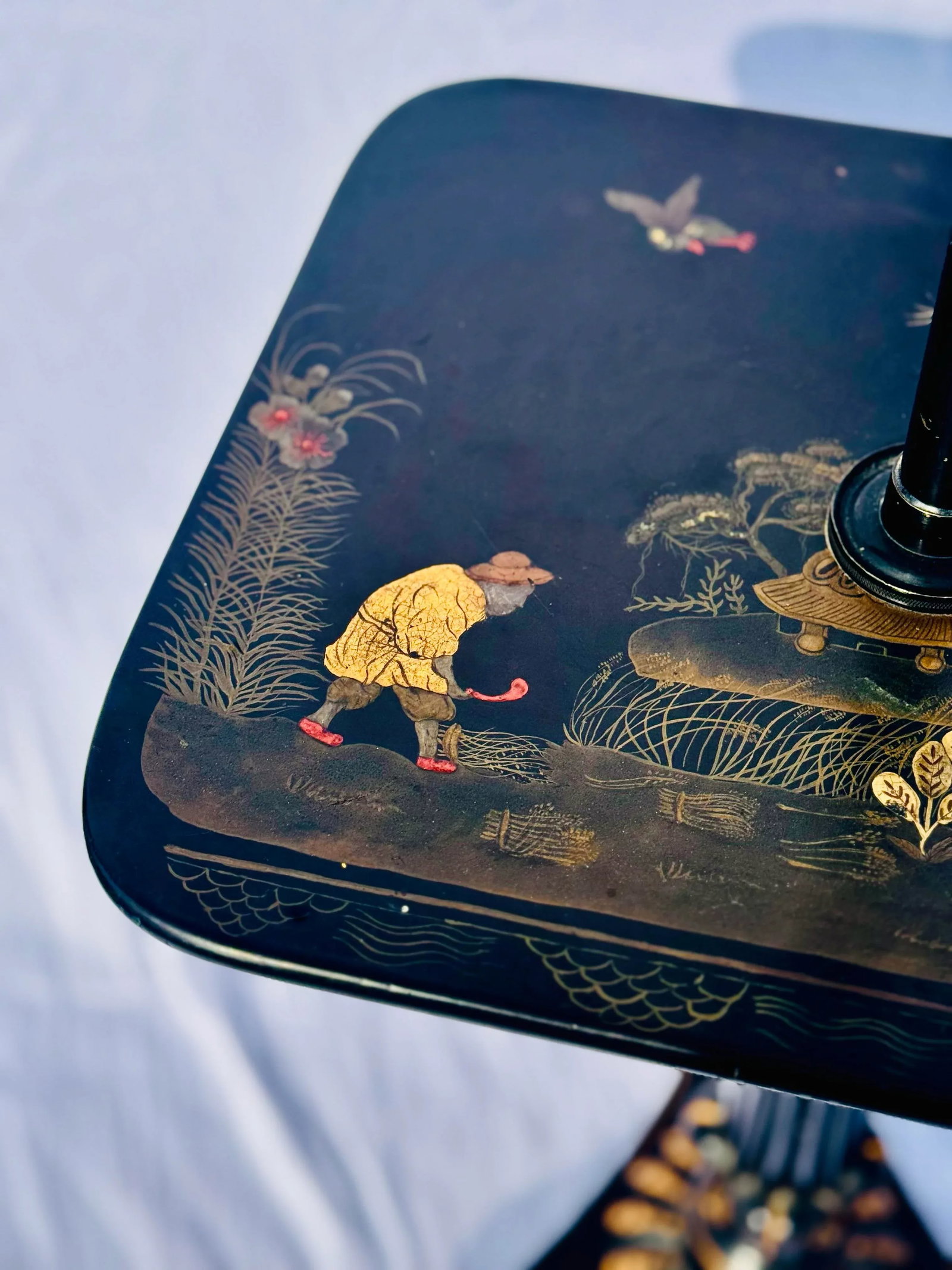 Vintage Chinoiserie Floor Lamp With Painted Tabletop - Elegant Black & Gold Accent - 6