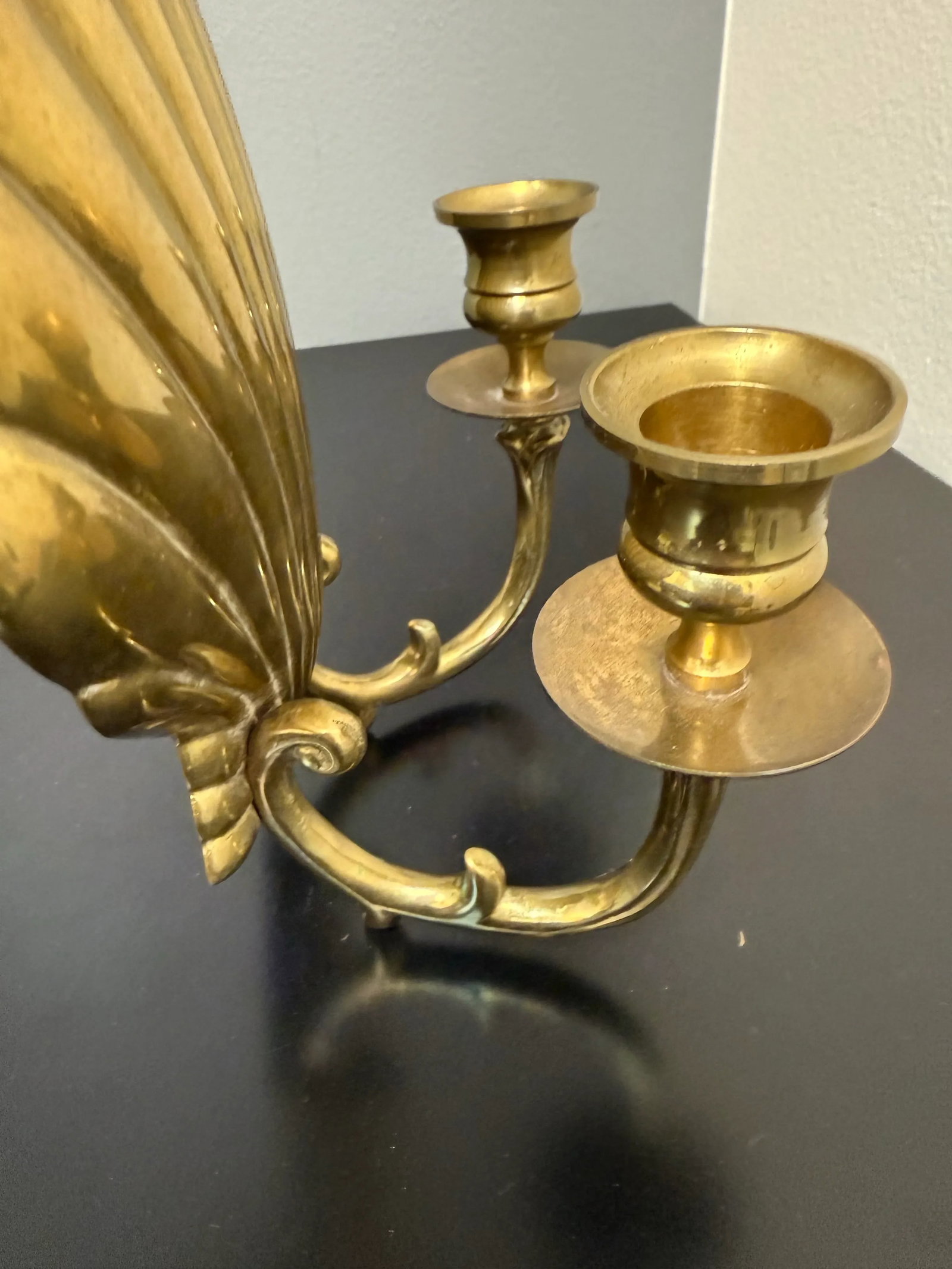 Mid-Century Hollywood Regency Brass Scallop Shell Double Candle Holder Wall Sconce - 11
