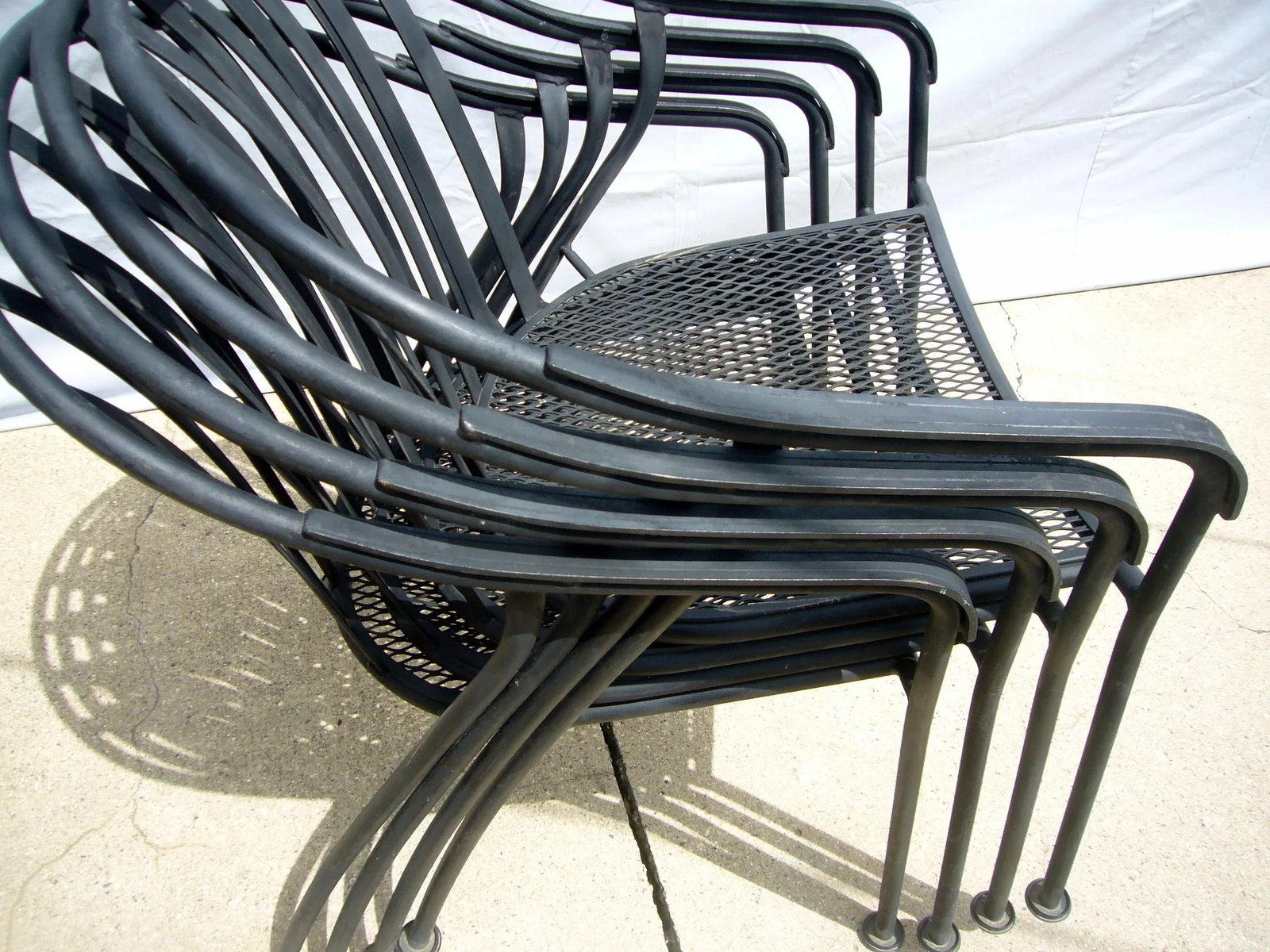 1980s Woodard Outdoor Wrought Iron Valencia Dining Table & 4 Chairs, Attributed - 7