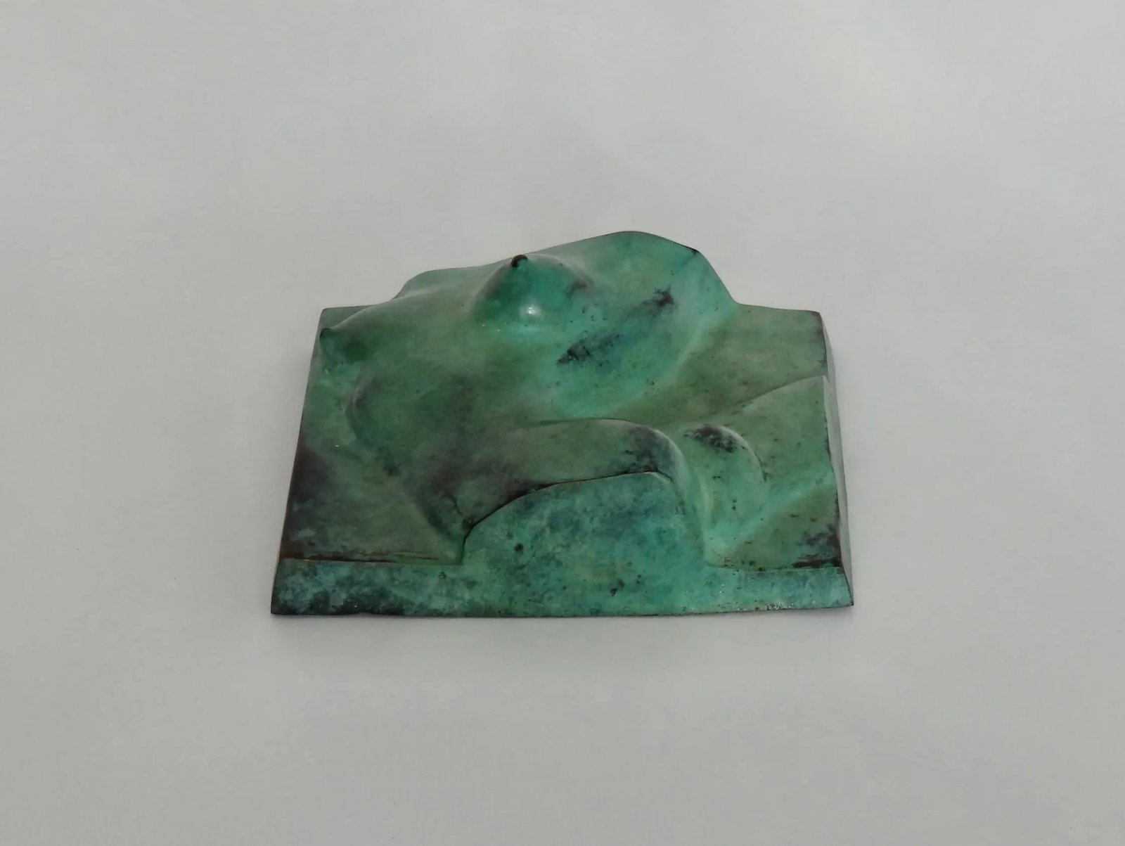 Signed Bronze Female Bust Sculpture in Green Patina - 3