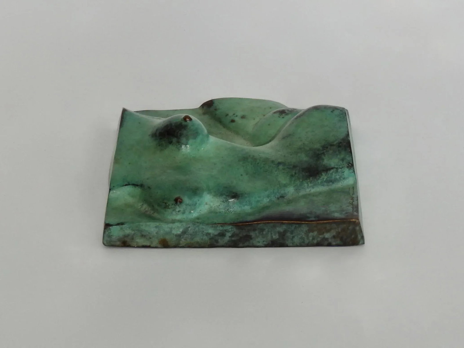 Signed Bronze Female Bust Sculpture in Green Patina - 4