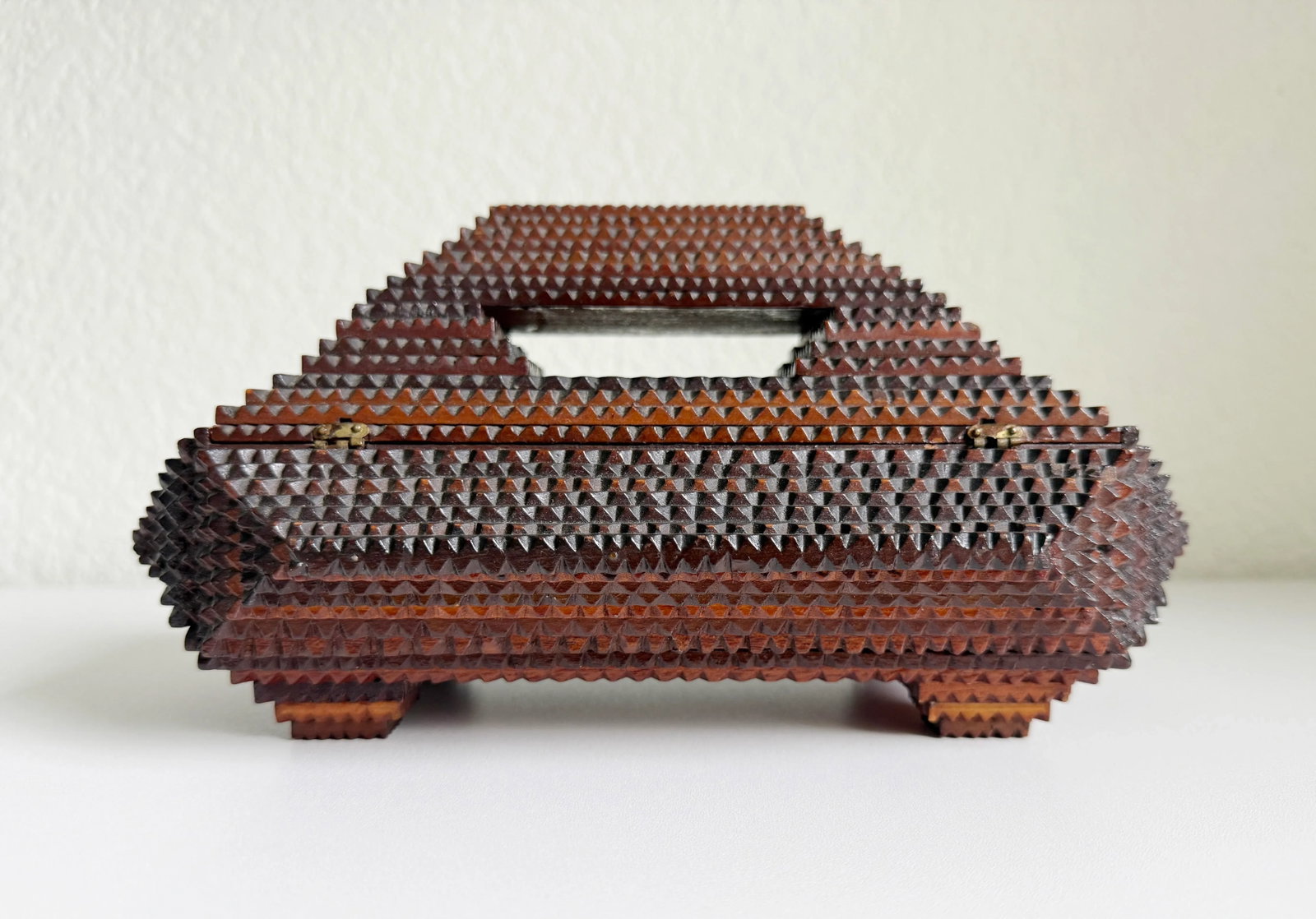 Antique Tramp Art Pyramid Footed Box, Early 20th Century - 5