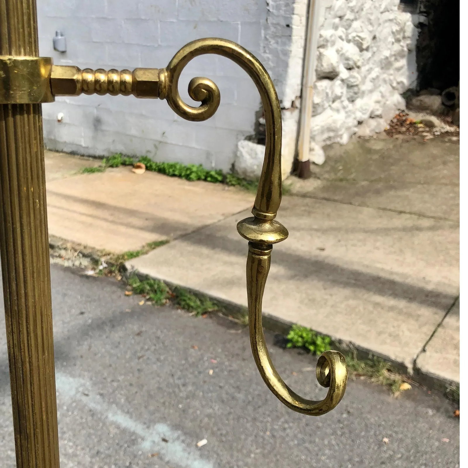 Vintage Art Deco Brass Gentleman's Valet Coat Rack by Glo-Mar Artworks - 7